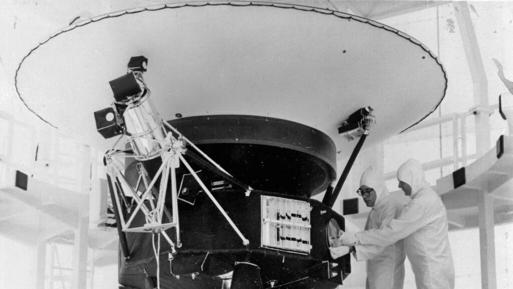 life on Voyager 2 probe