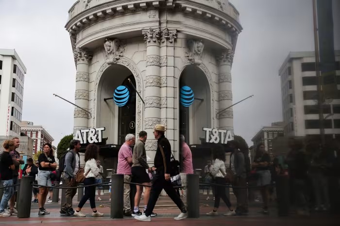 The reflection of an AT&T store in San Francisco. (Heather Diehl/Getty Images)