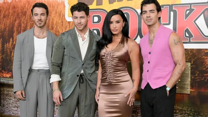 Kevin Jonas, Nick Jonas, Demi Lovato and Joe Jonas Gilbert Flores / PMC