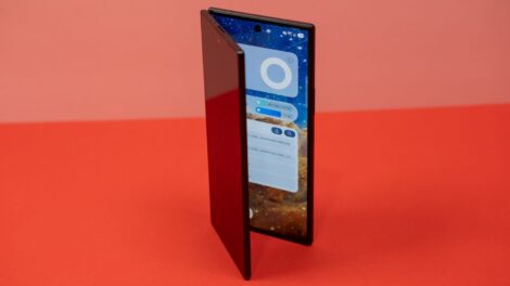 Samsung stuck with a familiar design in 2026. Credit: Ryan Whitwam